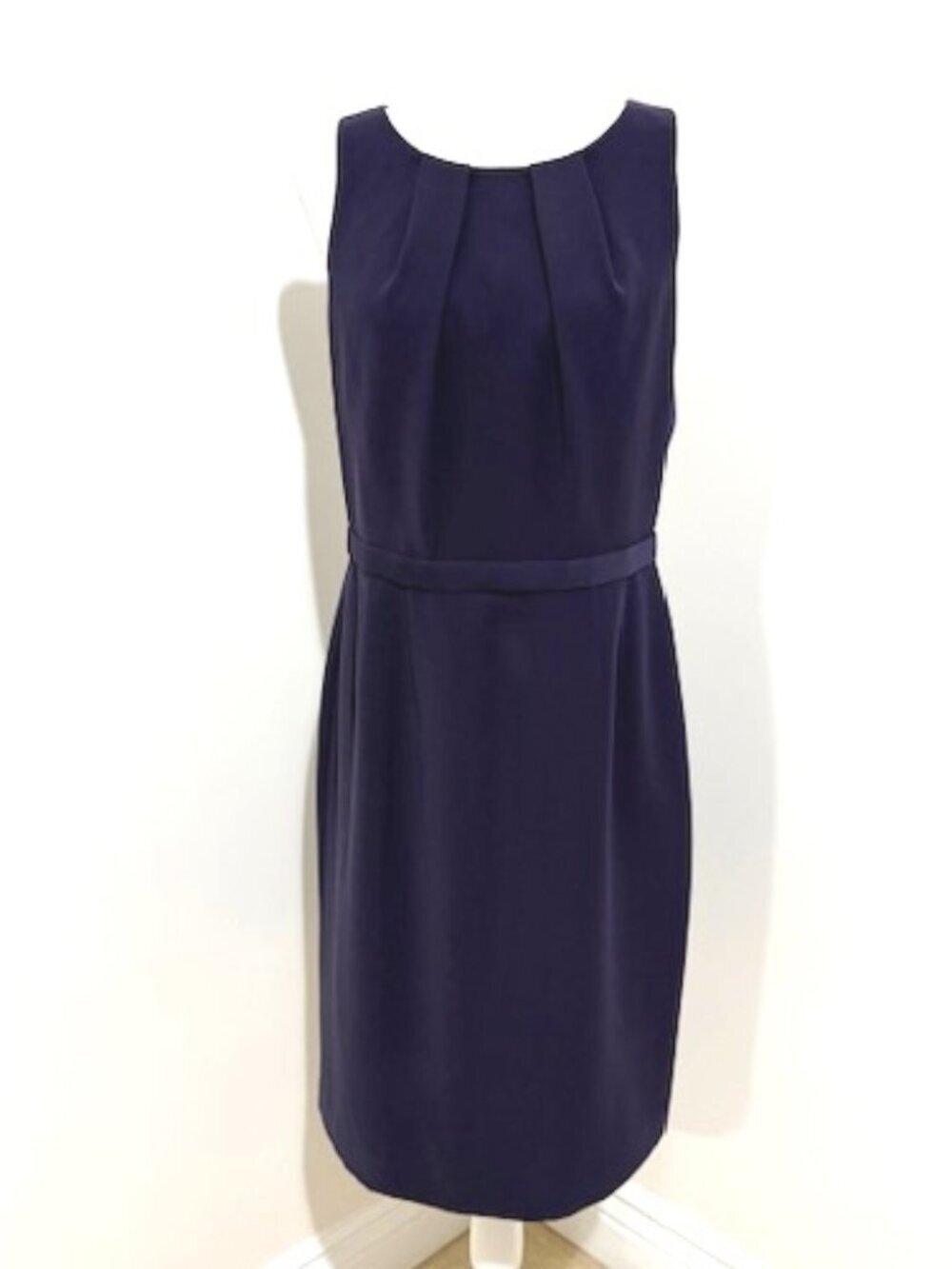 Tahari Corrina Sleeveless Purple Sheath Dress Pleated Neckline Size 12 NWT